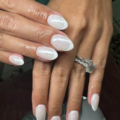 Pearl manicure